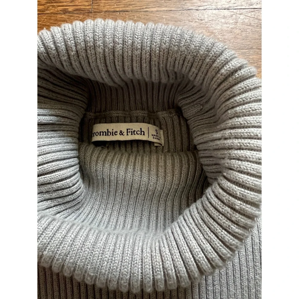 Abercrombie & Fitch Gray Ribbed Turtleneck Long Sleeve Bodysuit Small